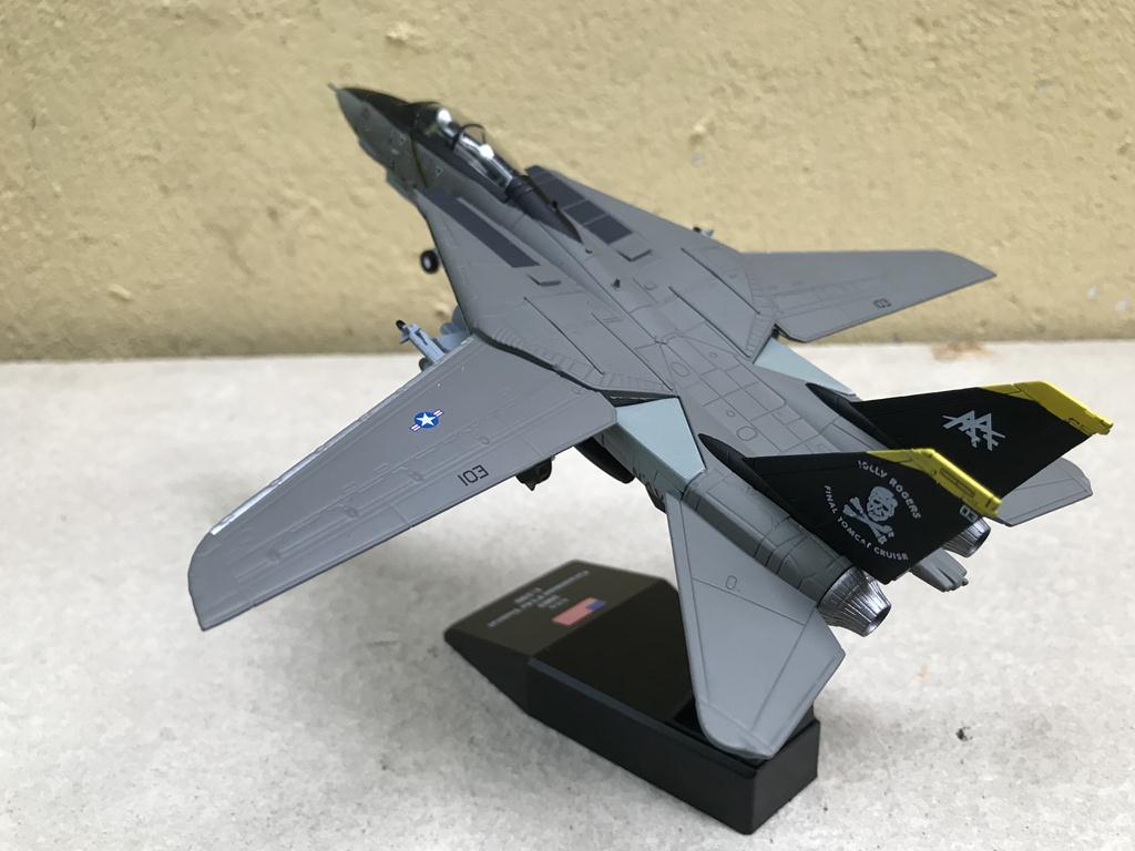 Model of F-14A Tomcat V-84 1/100 Aircraft