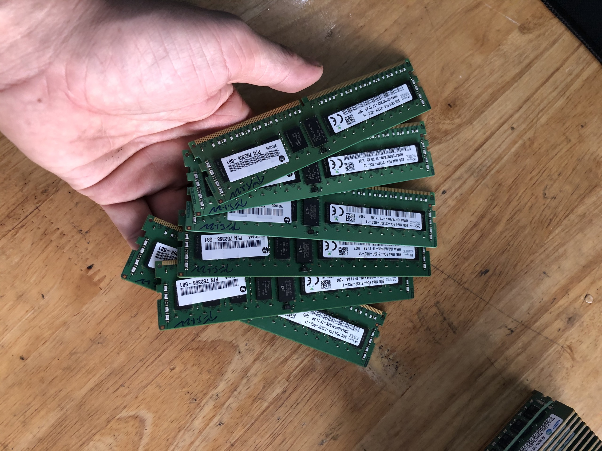 RAM DDR4 8G ECC REG DÙNG CHO MAIN X99, MÁY TRẠM, SERVER (BẢO HÀNH 36T)