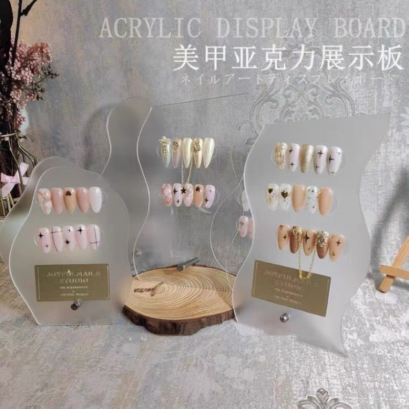 Bảng trưng bày mẫu móng nail