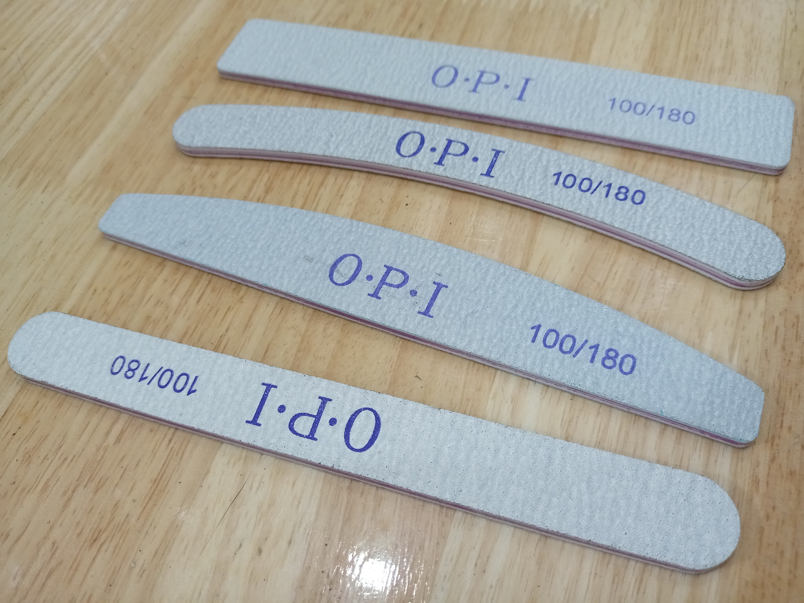 1 Dũa giấy cứng OPI 100/180