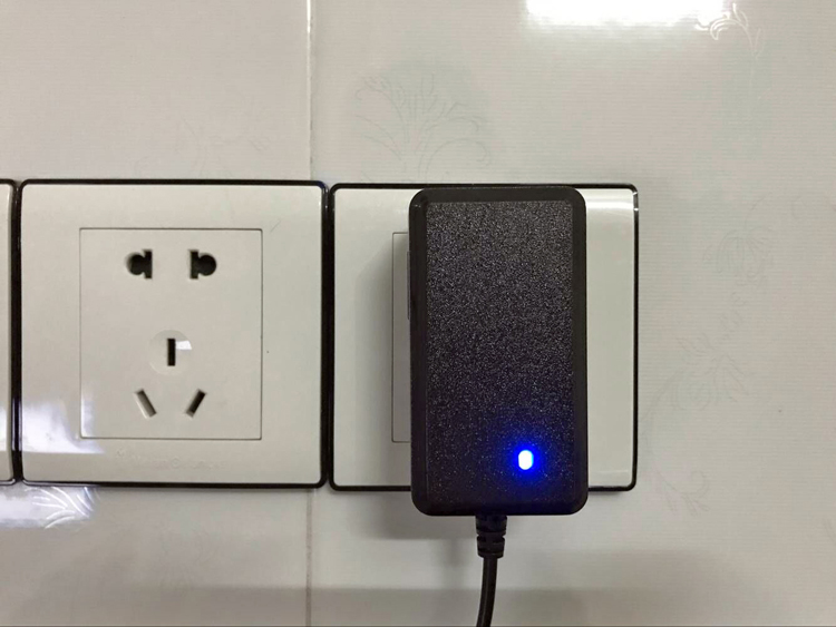 Cục Sạc ( Adaptor ) 19v cho Máy Hút Bụi Robot Thông Minh