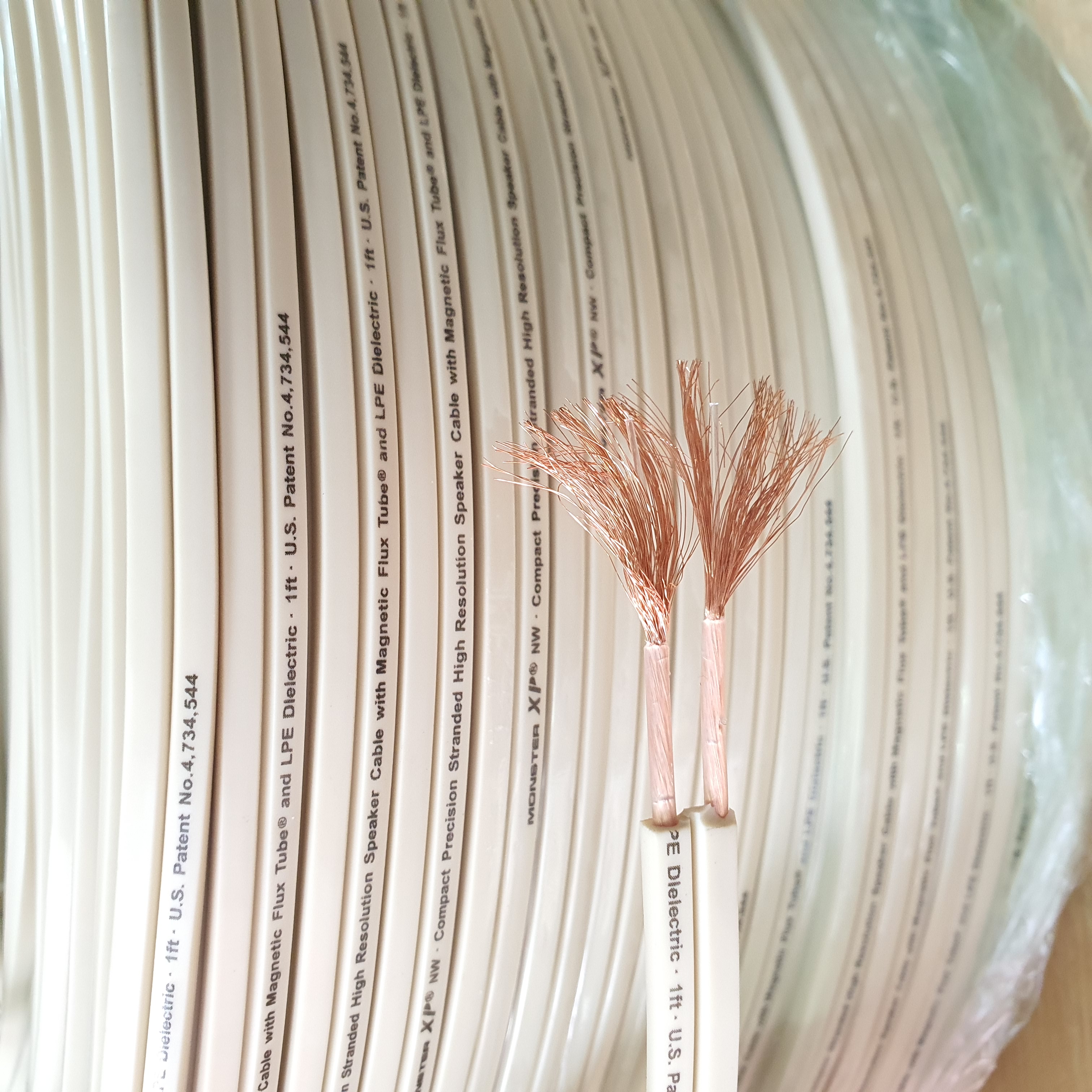 15met Dây loa Monster XP Dây màu trắng 2 lõi 240 sợi  2 lõix1.5mm đồng nguyên chất