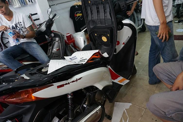 DECAL TEM ĐUÔI CHỮ RIZOMABREMBOTRD RACING VÀ PERFORMANTE
