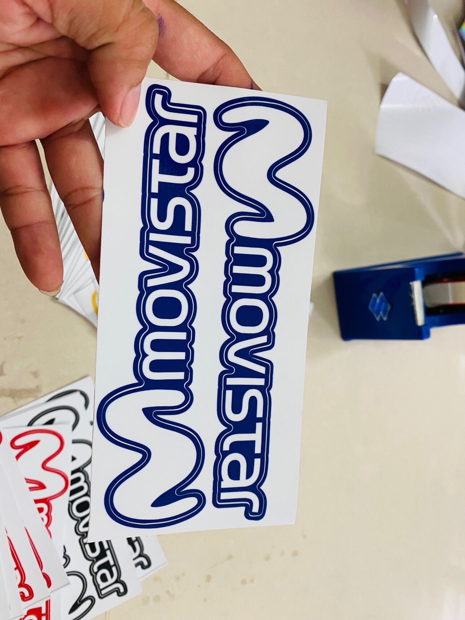 Logo chữ Movistar
