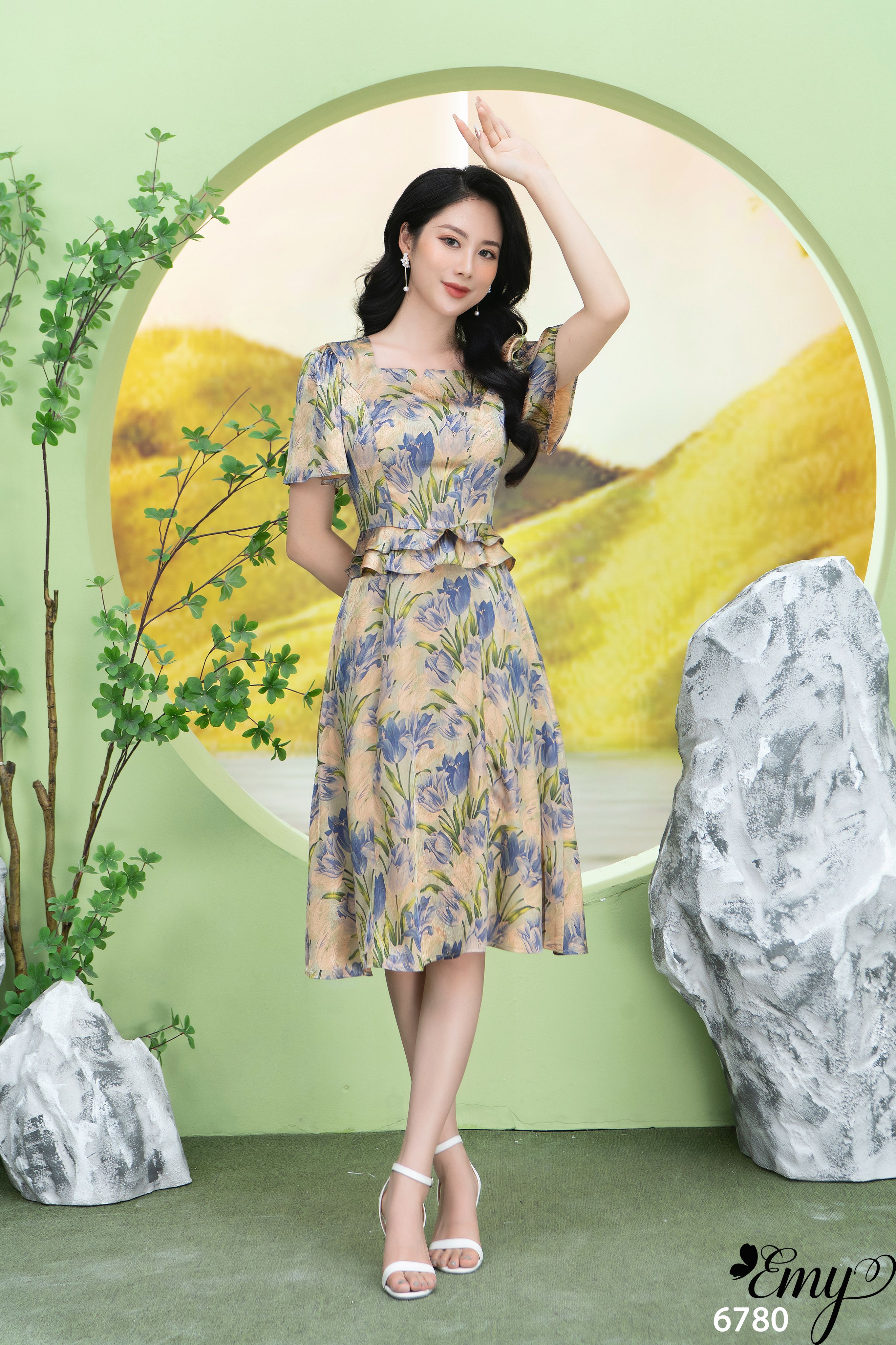 Đầm EMY EM6780 Xoè Peplum Cổ V