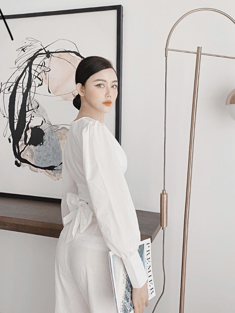 Áo Cổ V Tà Đắp Chéo Thắt Nơ Lưng ( TRẮNG + ĐEN )