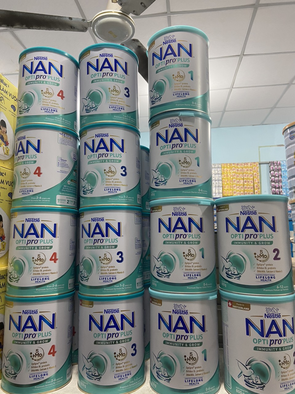 Sữa Bột Nestle NAN OPTIPRO PLUS 3 HMO 800g (cho bé 1-2 tuổi)