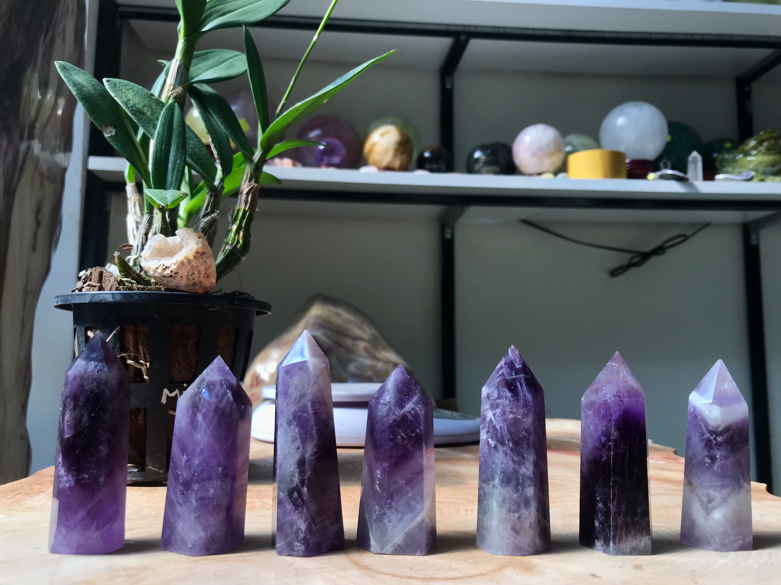 [HCM]ĐÁ THANH TẨY HÌNH TRỤ  THẠCH ANH TÍM KÍCH THƯỚC TRUNG BÌNH 6 - 7 CM (SL 1)