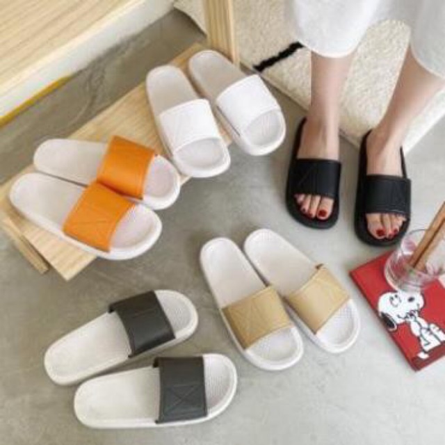 Dép quai ngang cao su dẻo ulzzang