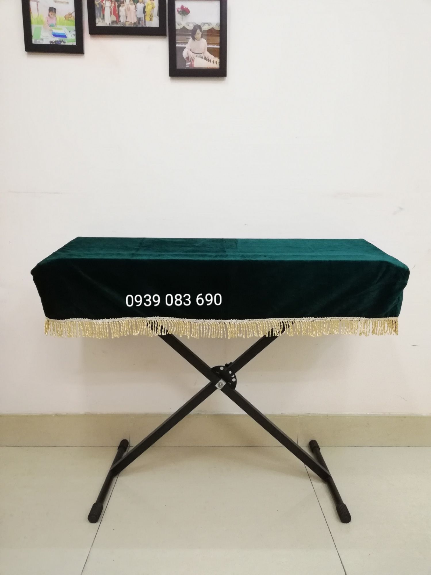 Khăn phủ đàn organ nhung xanh rêu viền vàng