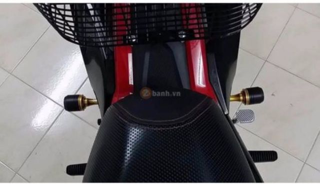 gù chống đổ gắn lốc máy Exciter 150