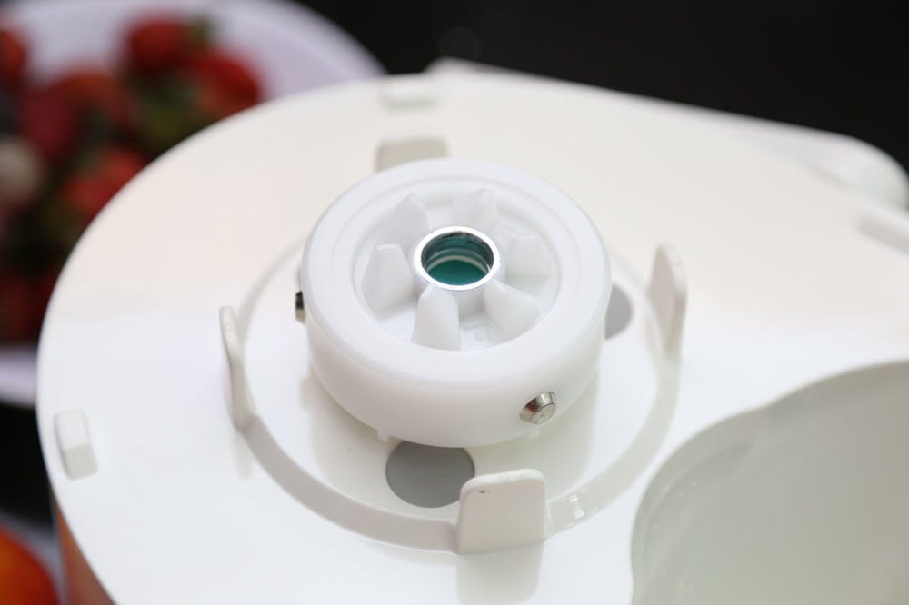 Máy ép trái cây Panasonic (Nhật Bản) MJ-68MWRA (Mới 100%, bảo hành chính hãng 12 tháng)