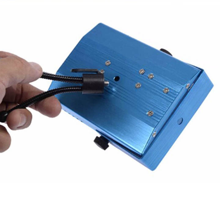 Đèn SÂN KHẤU LASER CẢM ỨNG NHẠC