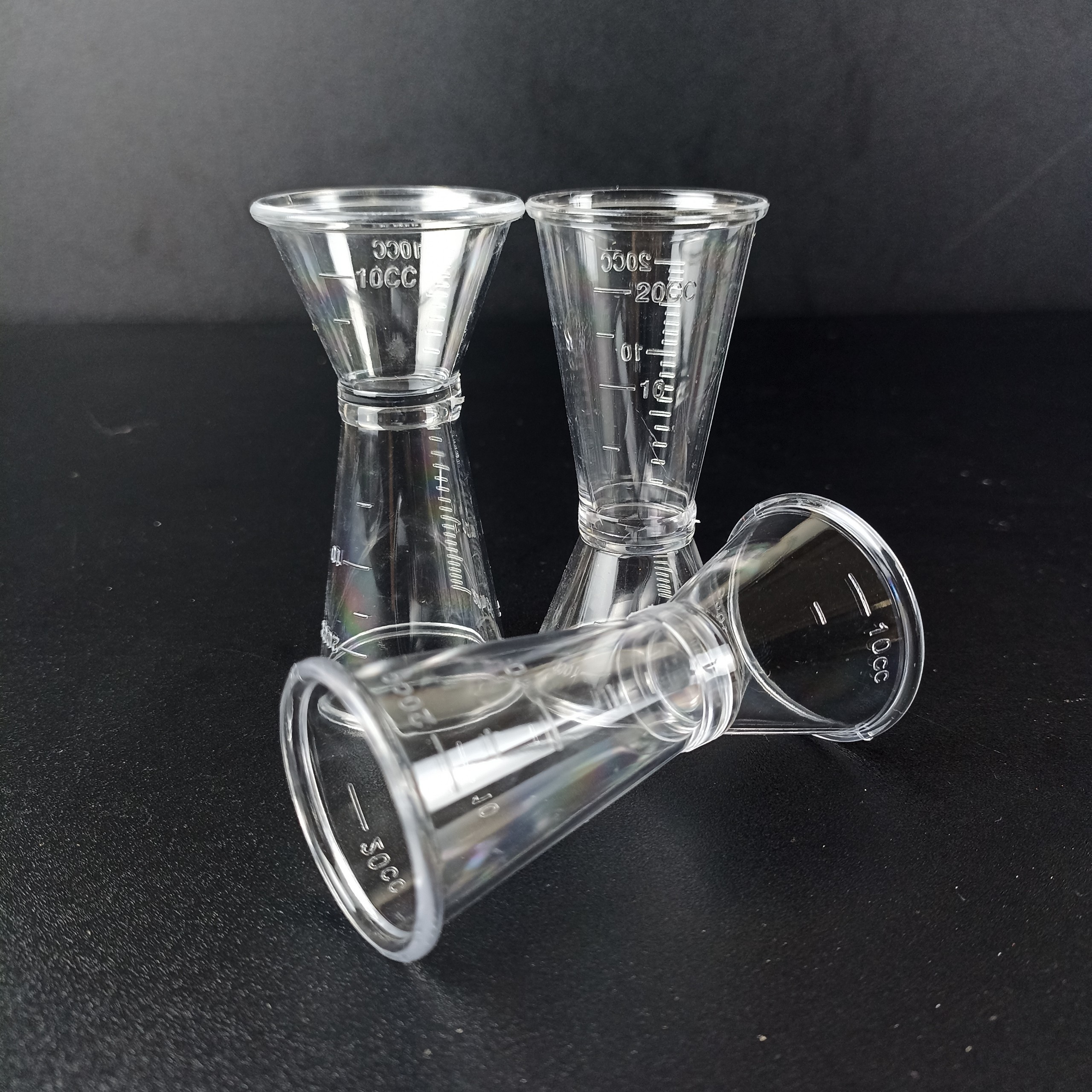 Ly đong nhựa 2 đầu 20cc 40cc