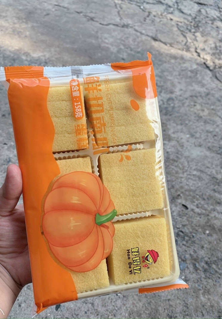 Bánh tươi Bông lan Bí Đỏ ( Khay set 6 cái)