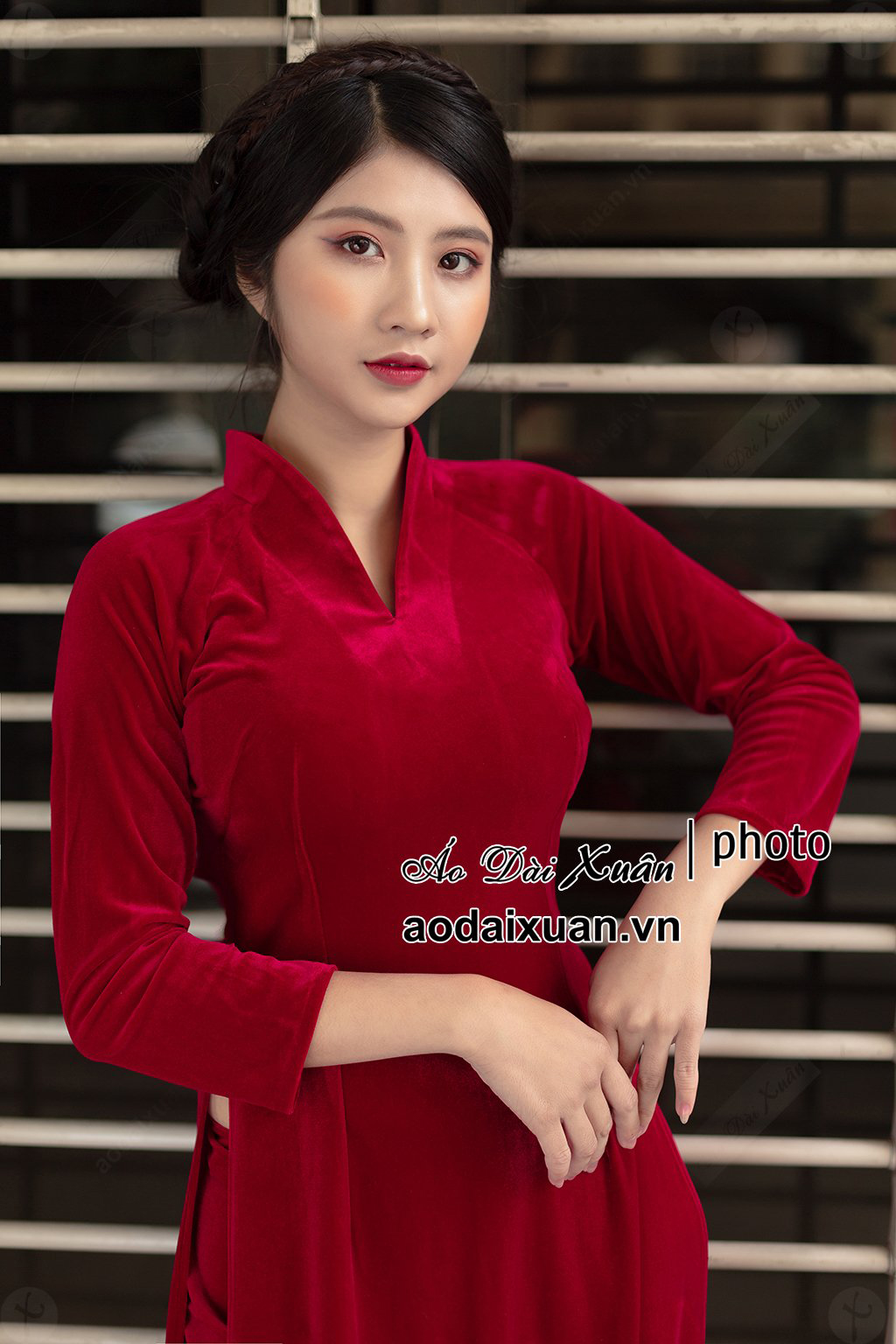 Áo dài nhung đỏ cách tân - 201208