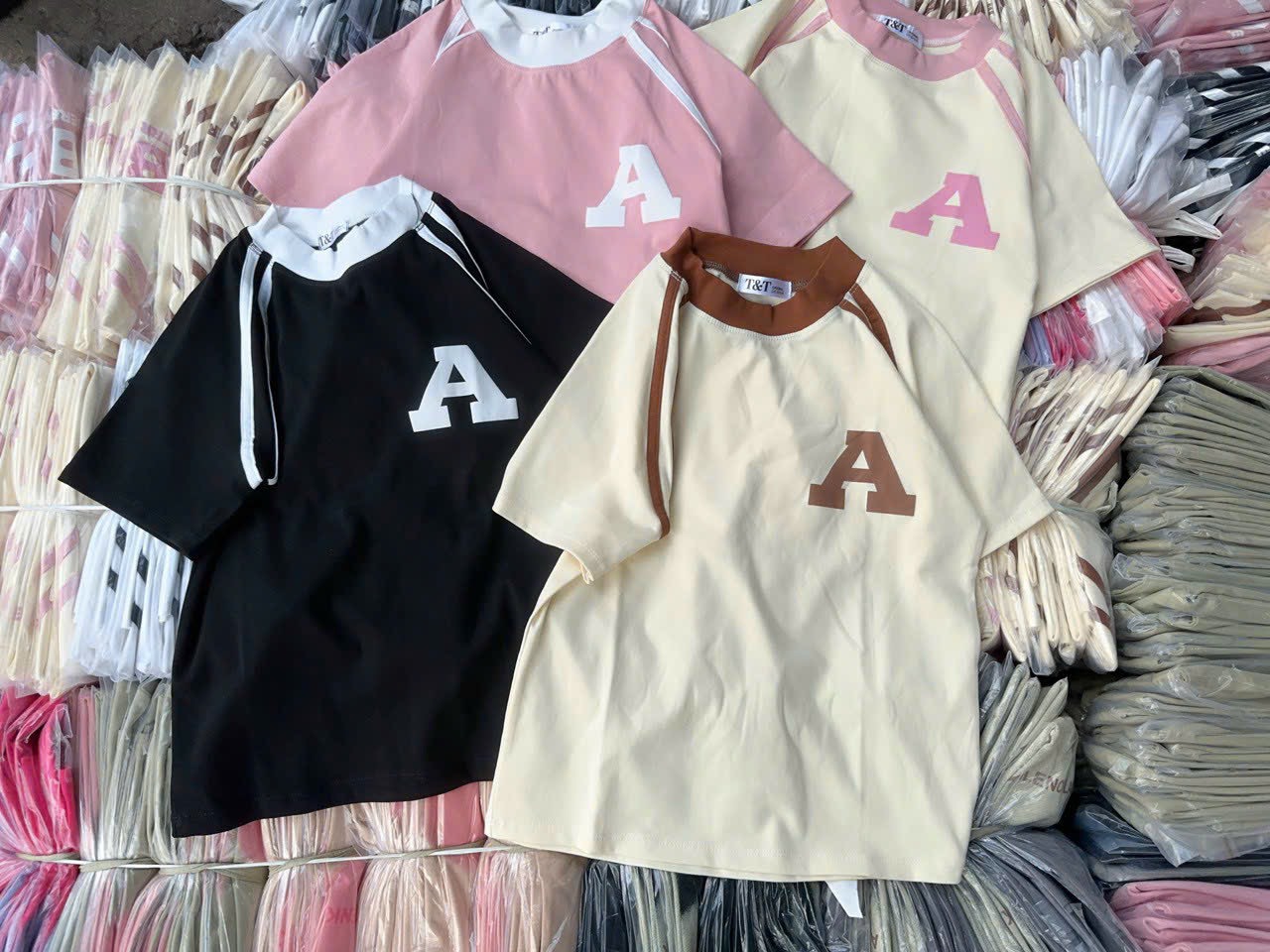 Áo thun dáng ôm nhẹ babytee hai sọc trước ( 2 sọc trước chữ A )