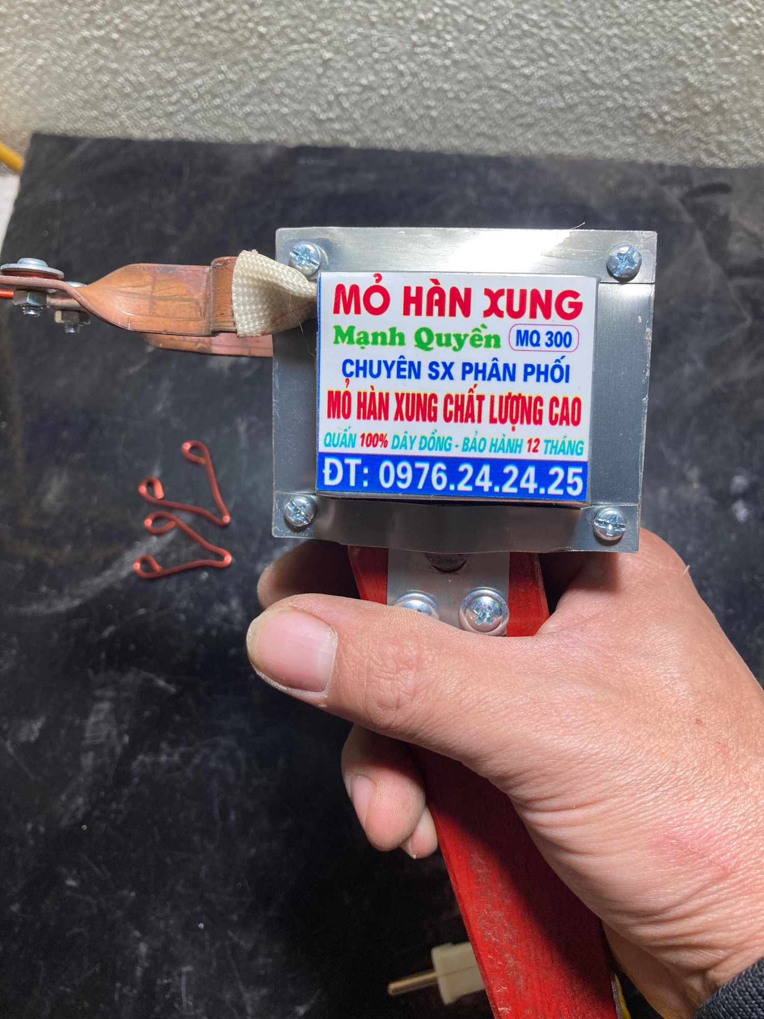 Mỏ Hàn xung 300w-Hàn chì-Hàn thiếc( phiên bản cán gỗ ốp sắt)