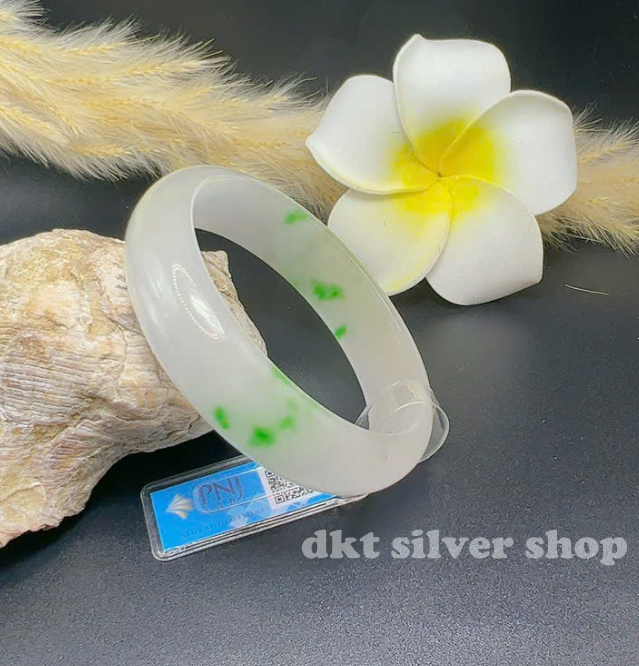 Vòng tay nữ trắng ngò bản hẹ vân xanh kiểm định pnj tự nhiên ni 55-ni56 hàng chuẩn 5a