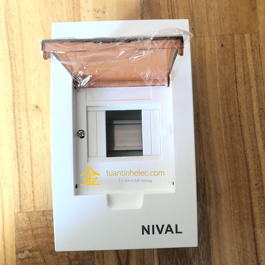 Tủ điện âm tường mặt nhựa Nival