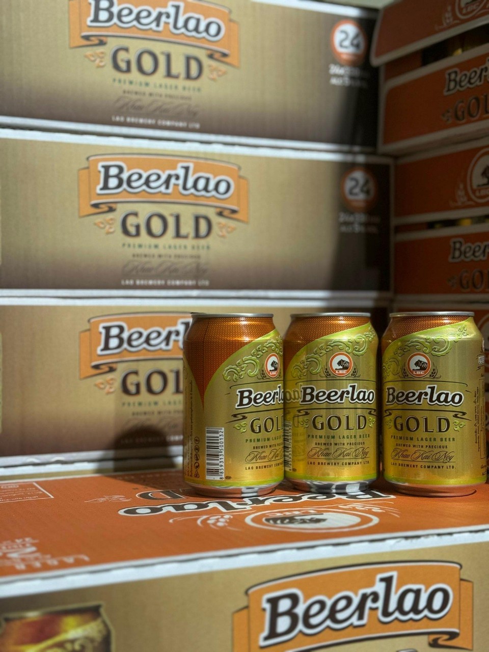 Beer Lào thùng 24 lon lào vàng,đen,gold 330ml(chuẩn bia lào)