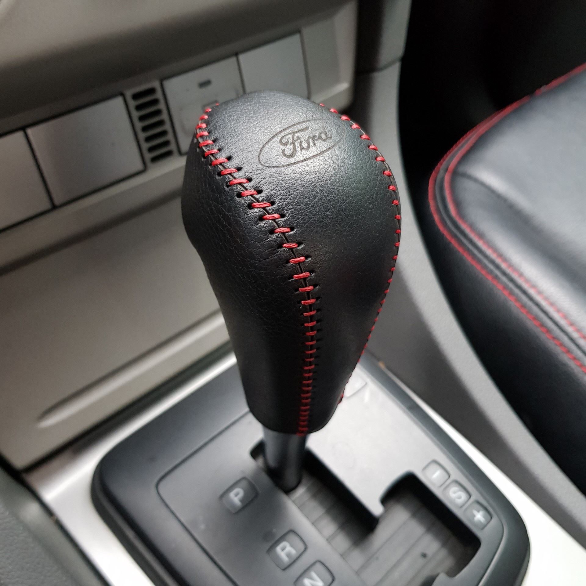 Bọc cần số, Tay Phanh Xe Mazda 2 (2010-2014)