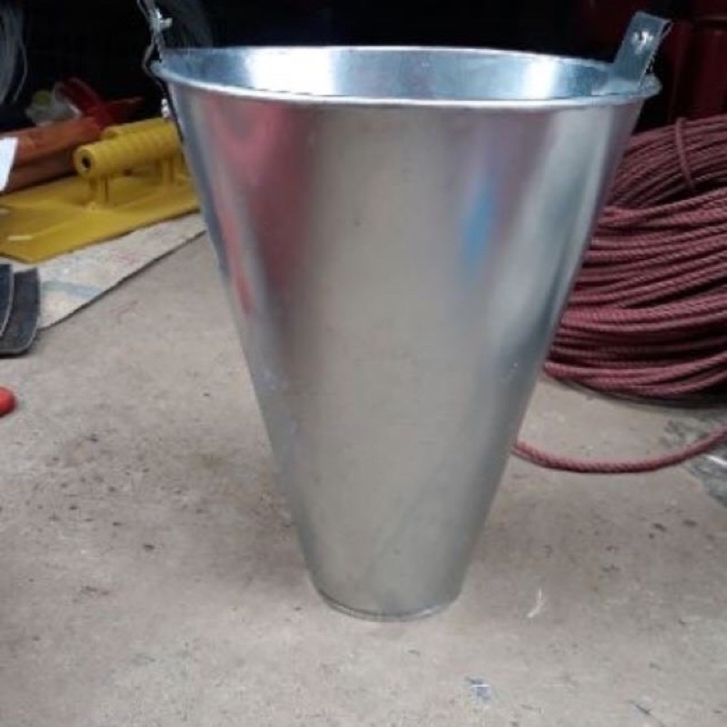 Phễu cắt tiết gà, ngan, vịt tiện lợi