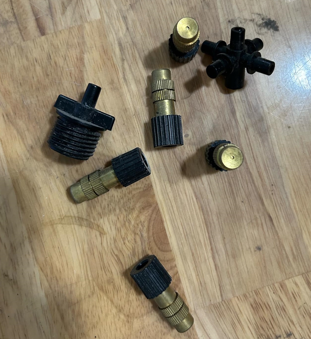 Béc phun sương 05 điểm bằng đồng chân ren 21mm LV09