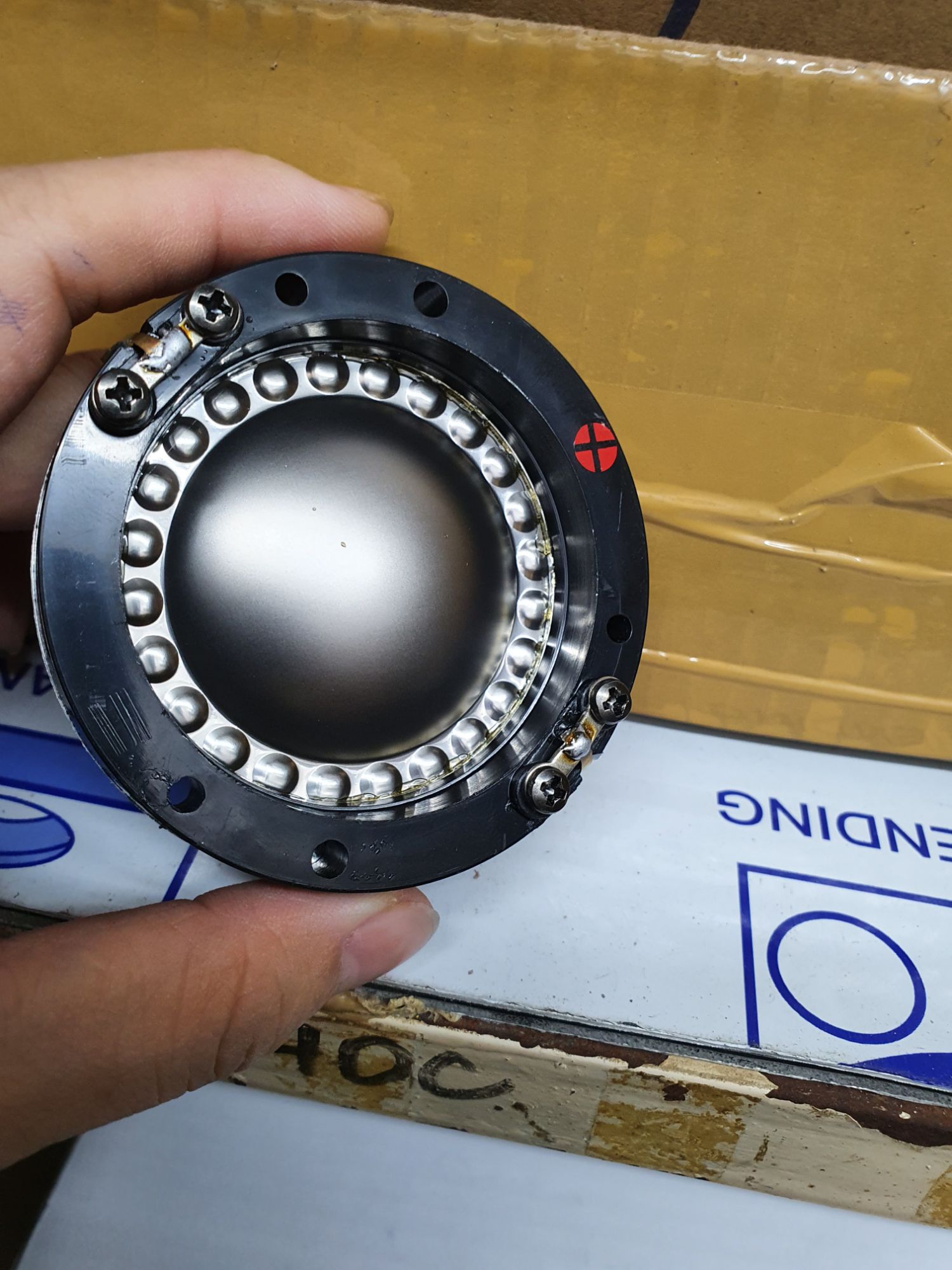 côn loa tép kèn ti tan 44,4 không cọc