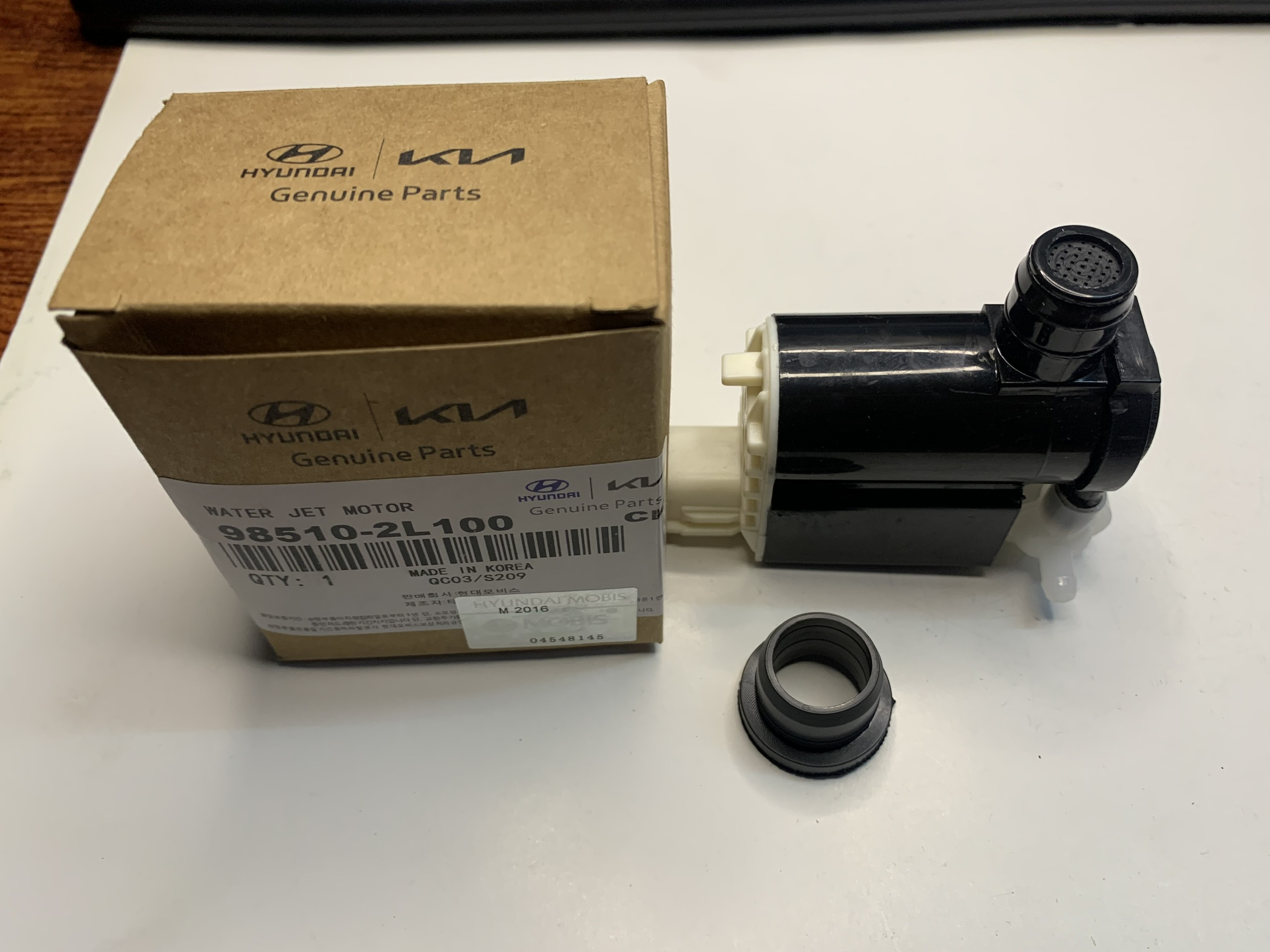 Mô tơ bơm nước, xịt nước rửa kính xe Hyundai i10, Morning,...