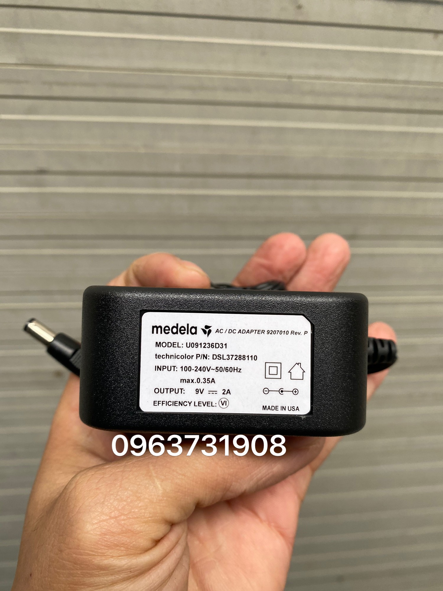 Sạc máy hút sữa Medela 9V 2A loại bền bảo hành 12 tháng