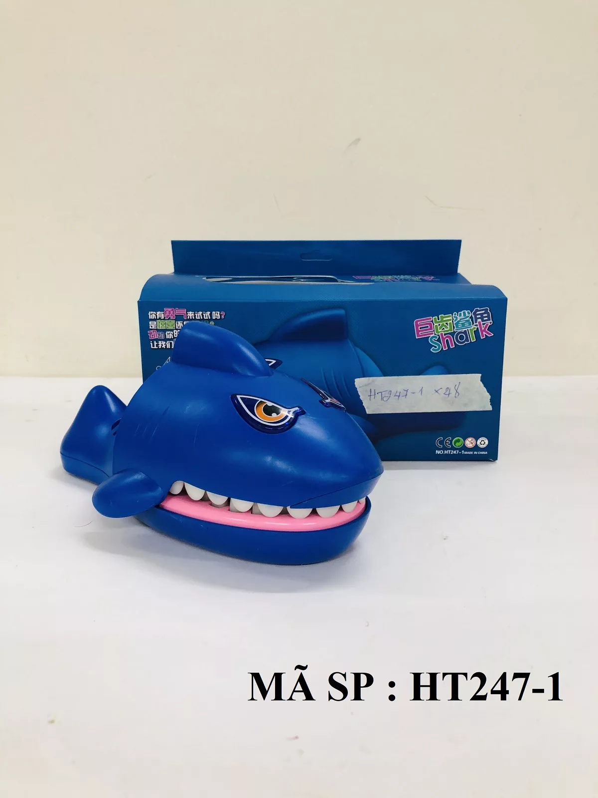 [HCM]Hộp đồ chơi cá mập cắn tay có nhạc