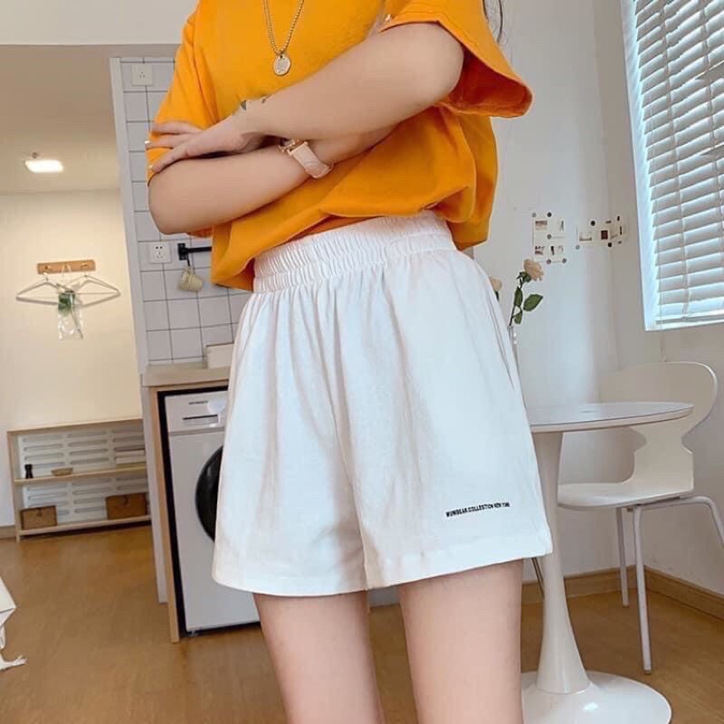 Quần đùi sporty thêu chữ