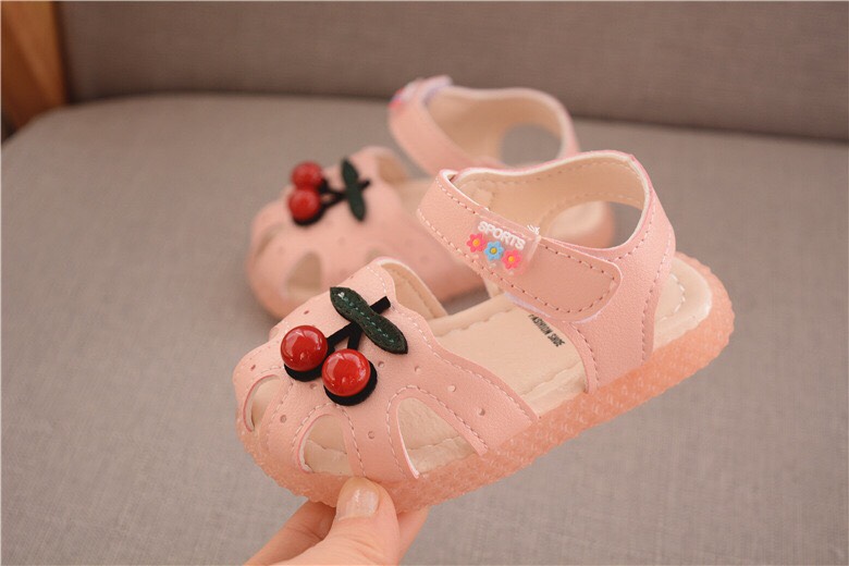Giày sandal Cherry tập đi cho bé xinh xắn