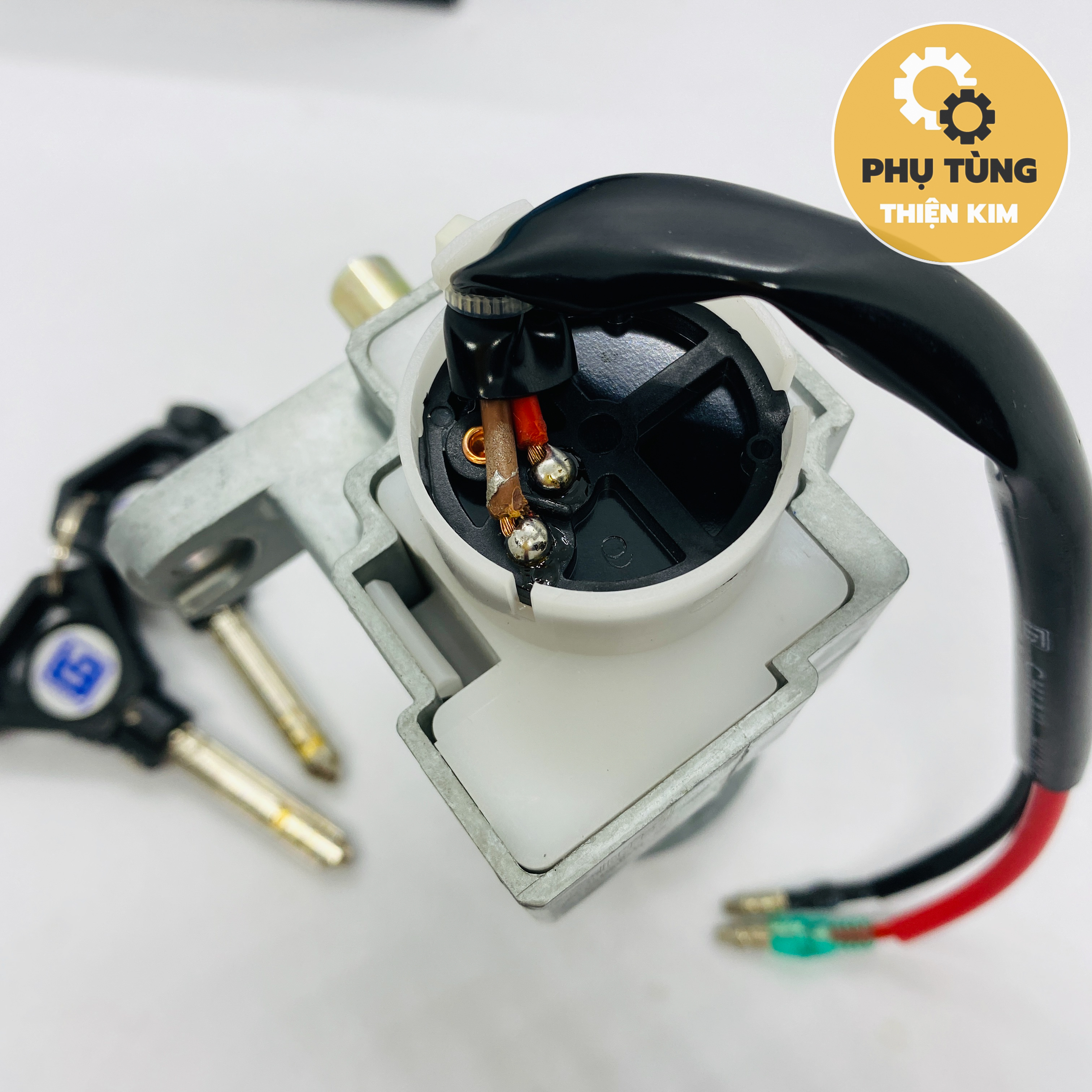 Ổ Khóa Từ 8 cạnh Yamaha Jupiter RC