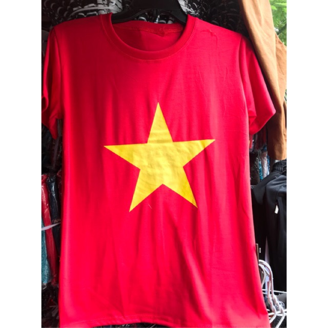 Áo cờ đỏ dao vàng