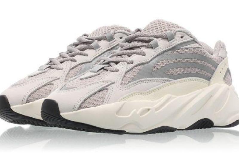 Yeezy 700v2 Static