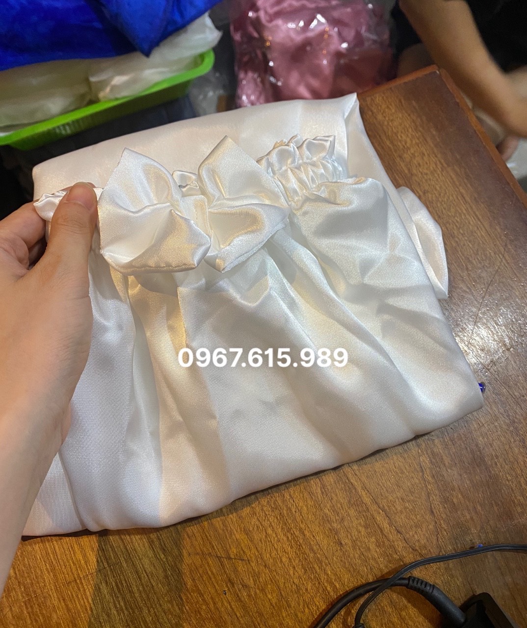 Váy quây spa chất vải lụa đẹp, mềm mịn, mát