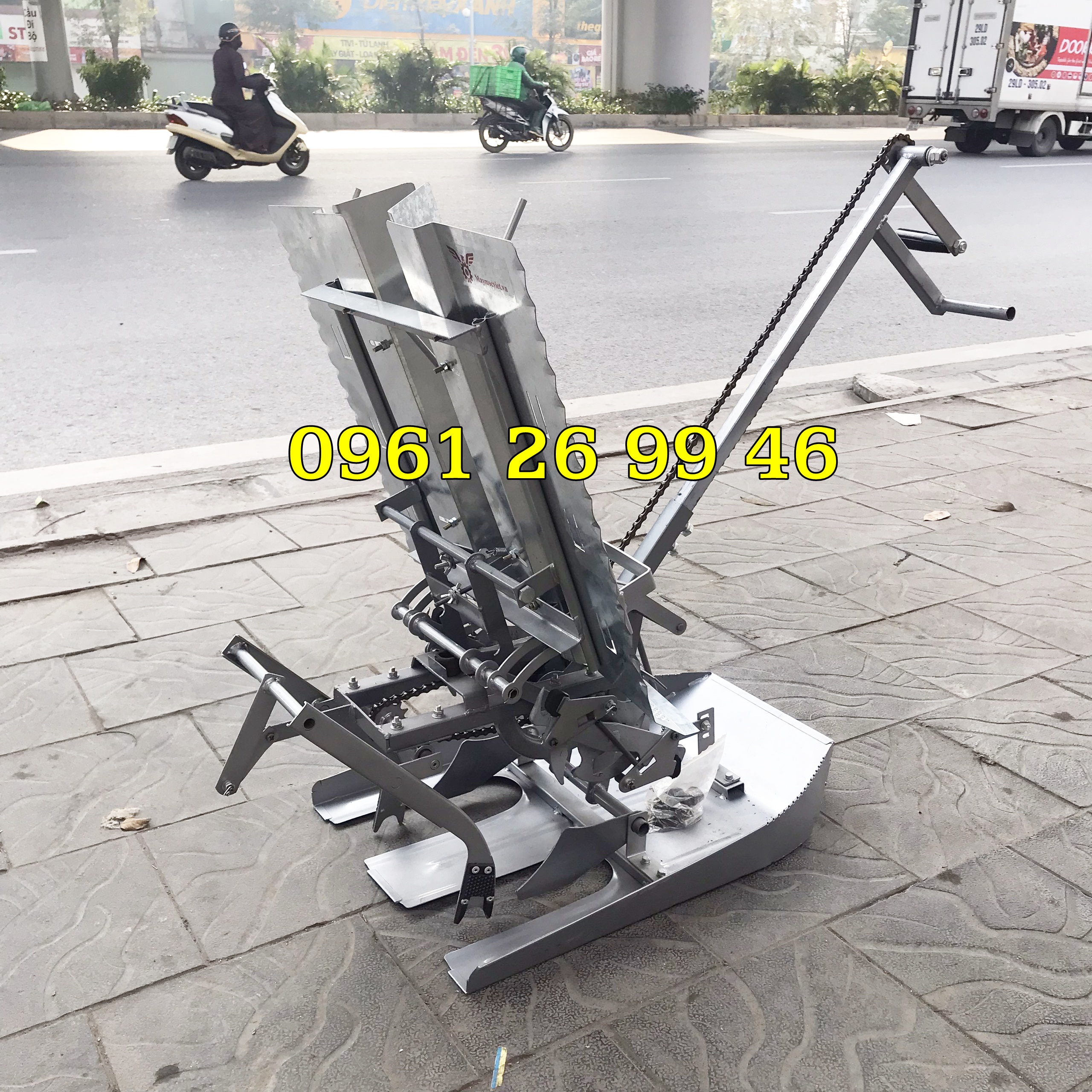 Máy cấy lúa mạ nhổ không động cơ