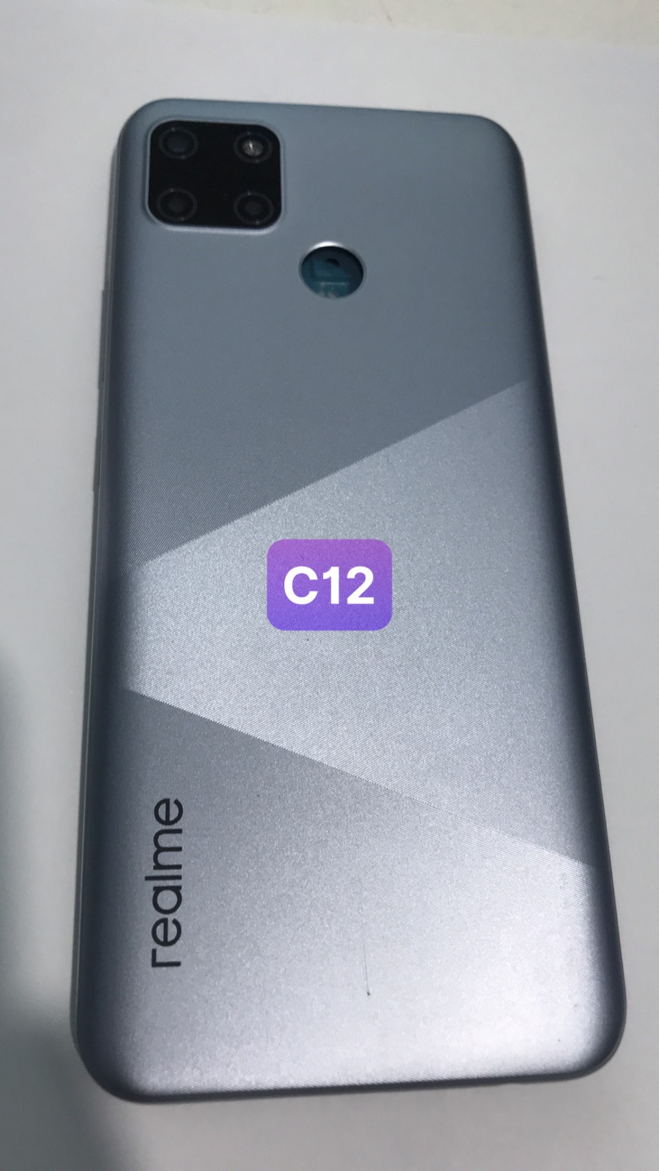 bộ vỏ realme c12 (gồn kinh cam.xương.lưng.nút bấn)