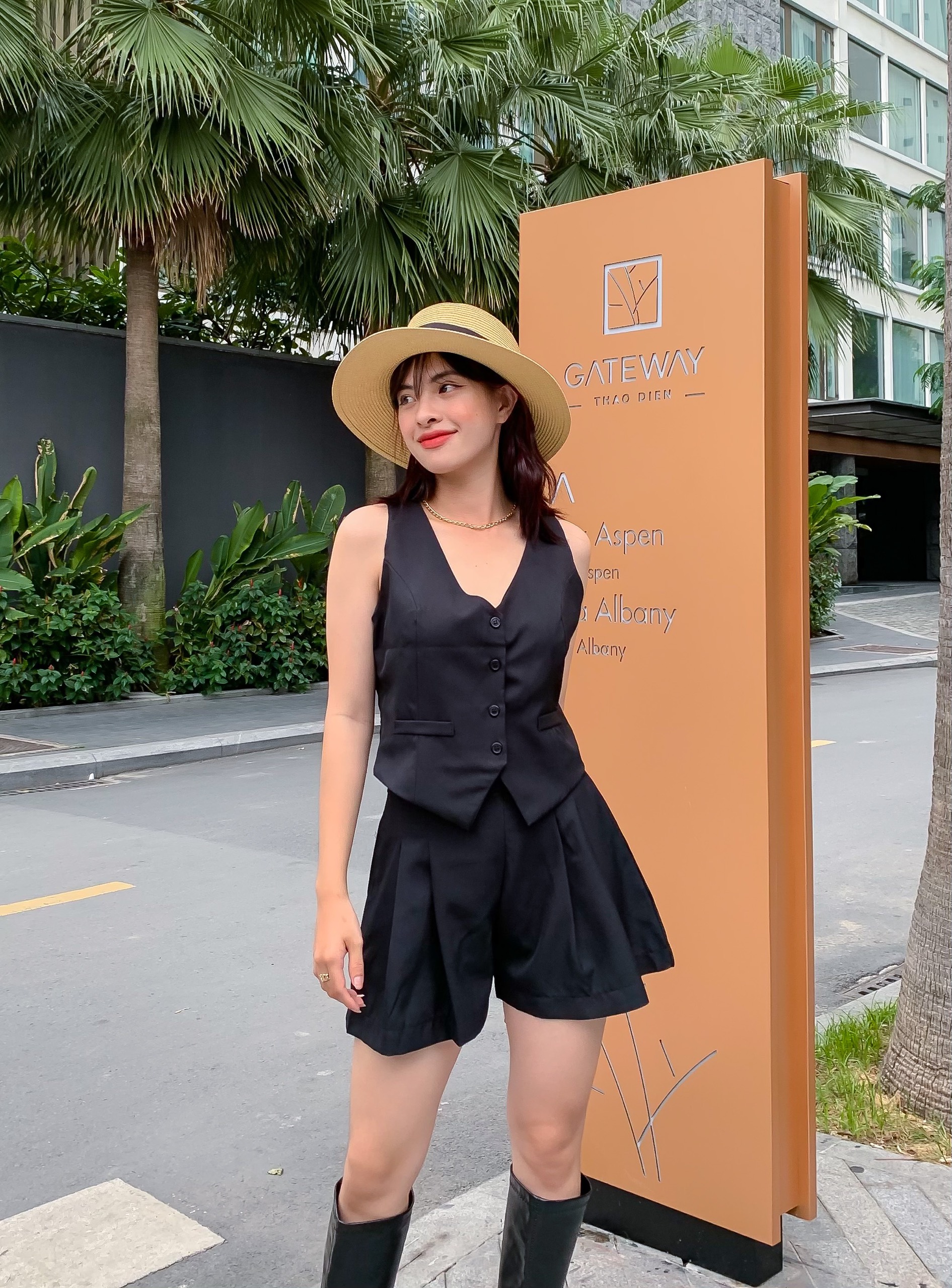 Quần short nữ cạp cao xếp ly giả váy
