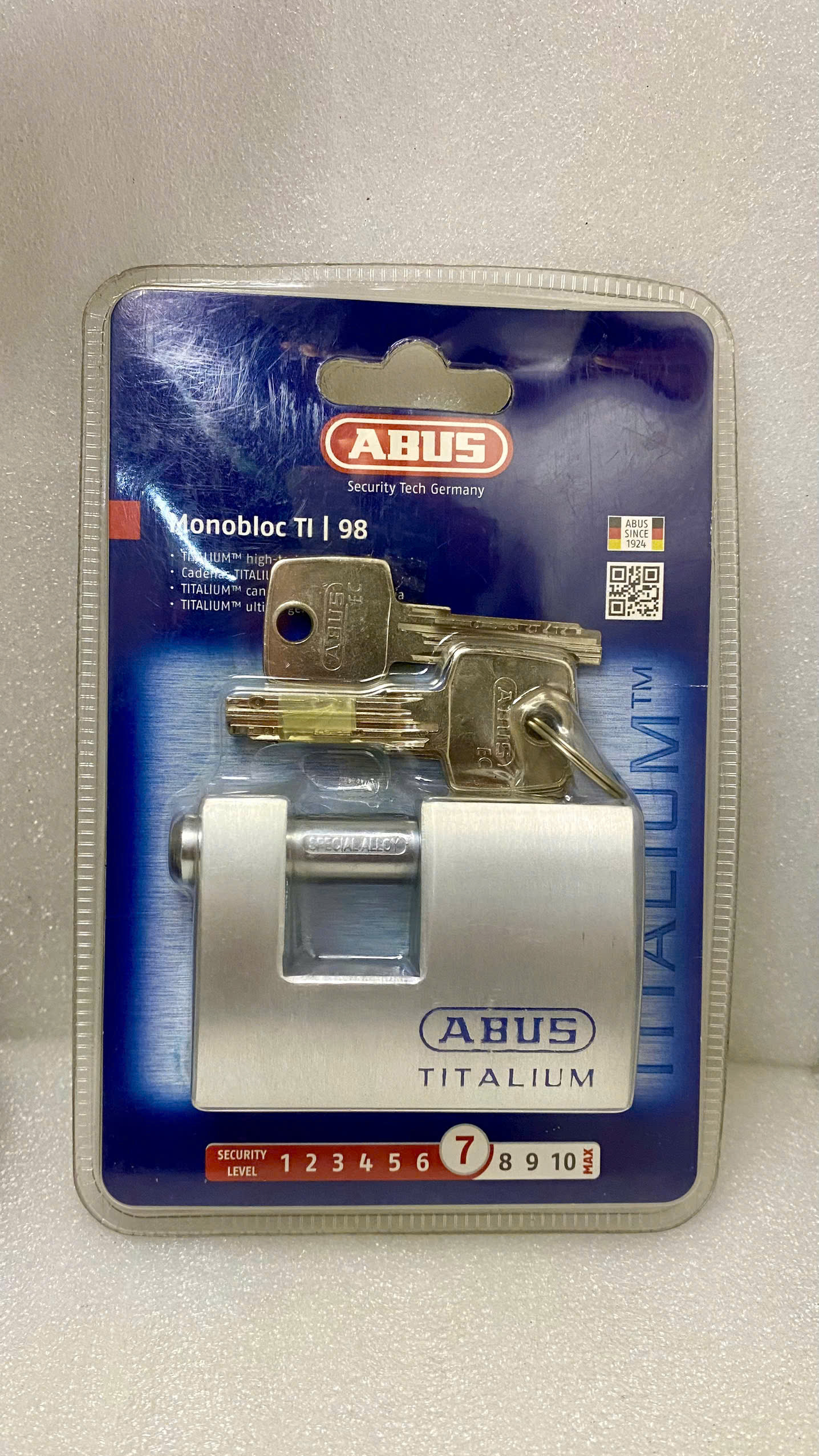 [Hcm]Abus 98Ti/70 Horizontal Lock Abus Titalium 98Ti/70Mm Lock with 4 High Quality Computerized Keys Very Good German Lock