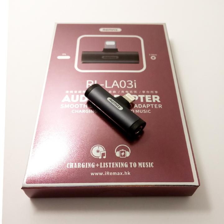 Đầu chuyển đổi cổng Lightning ra cổng Lightning và Jack 3.5mm Remax RL-LA03i