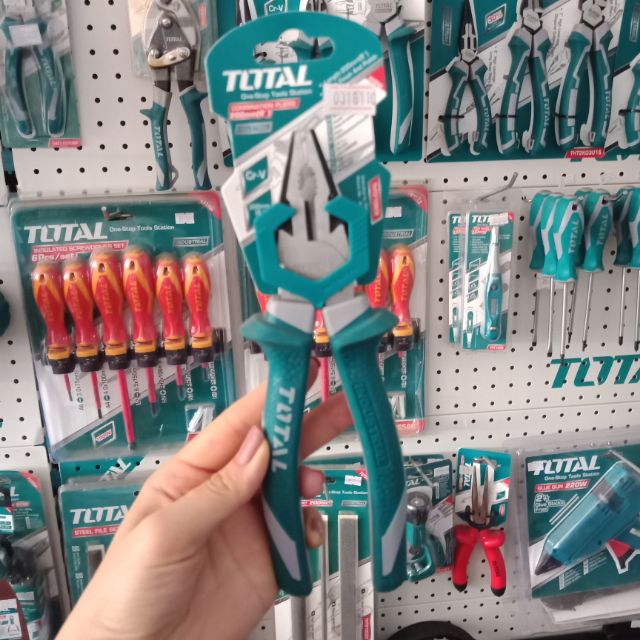8" kìm điện total tht210806