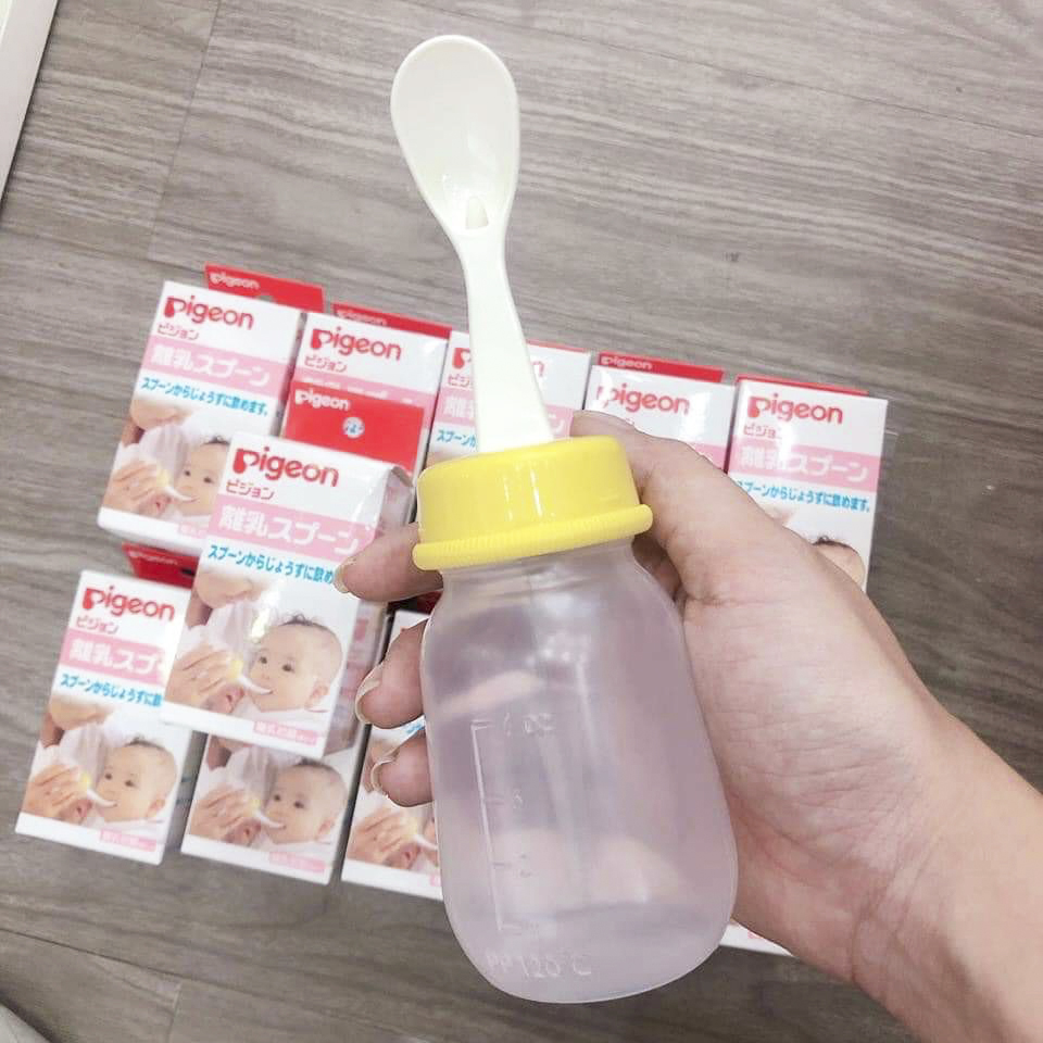 Bình thìa tập uống Pigeon 120ml Nhật Bản