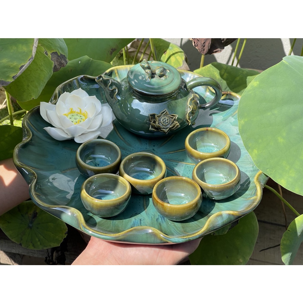Ấm chén siêu độc đáo Bát Tràng