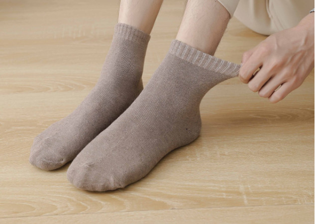 [HCM] TẤT VỚ NAM CỔ CAO CÔNG SỞ, MÀU TRƠN DỄ PHỐI ĐỒ, SIÊU PHÙ HỢP VỚI GIÀY TÂY ( 1 ĐÔI)