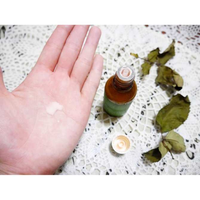 Chấm Mụn Naruko Tea Tree Precious 2 Lớp 30ml