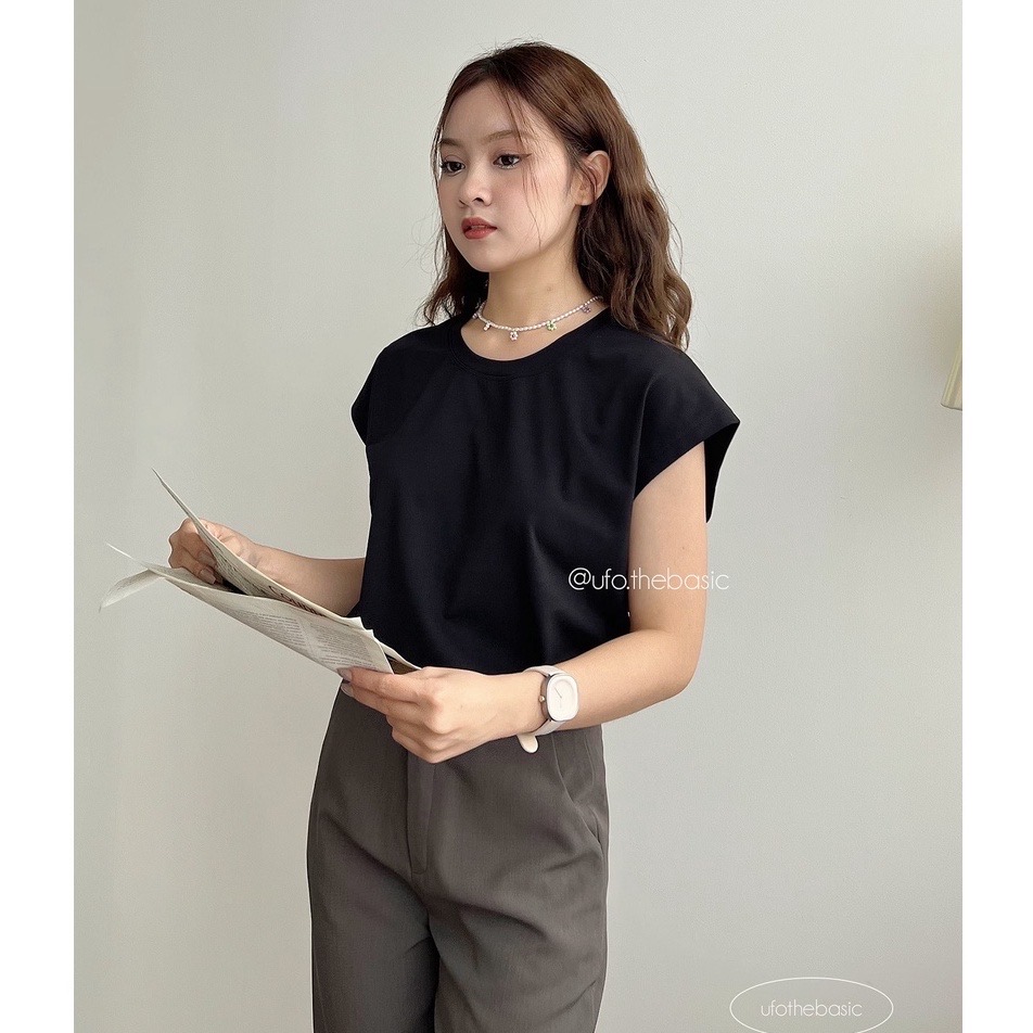 [Nhập LAZLOOK99 GIẢM 100K/500K] Áo thun cotton cổ tròn tay hến - Sleeve-less Top - by ufo.thebasic