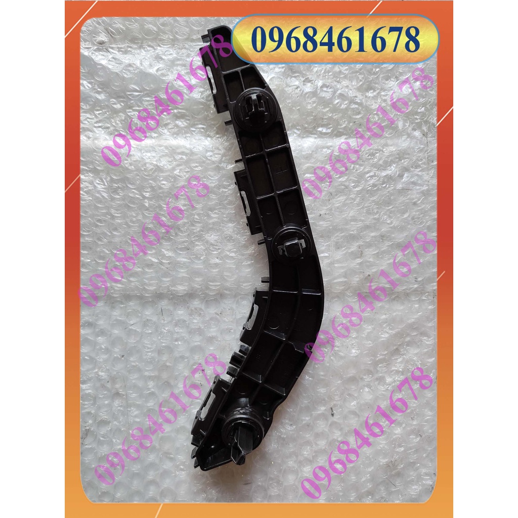 Nẹp cài ba đờ sốc trước Innova 12-15 (Phe cài, nẹp cài cản)
